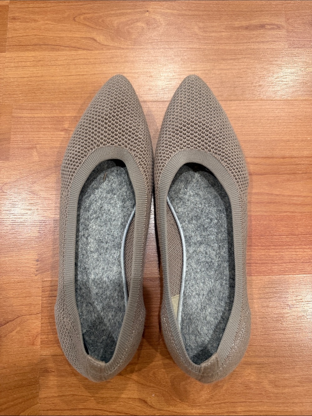 Women’s Knit Pointed-Toe Flats